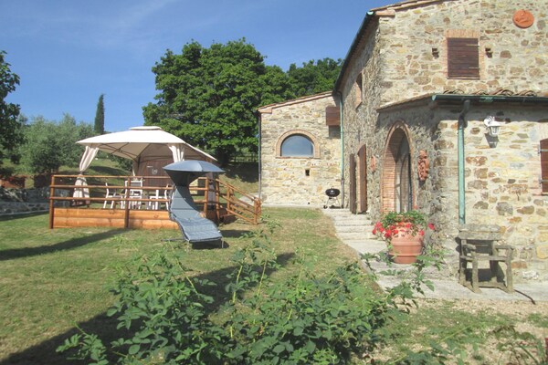 Vrijstaande Toscaanse villa met privézwembad en 6 hectare natuur bij Castelnuovo - thumbnail 3
