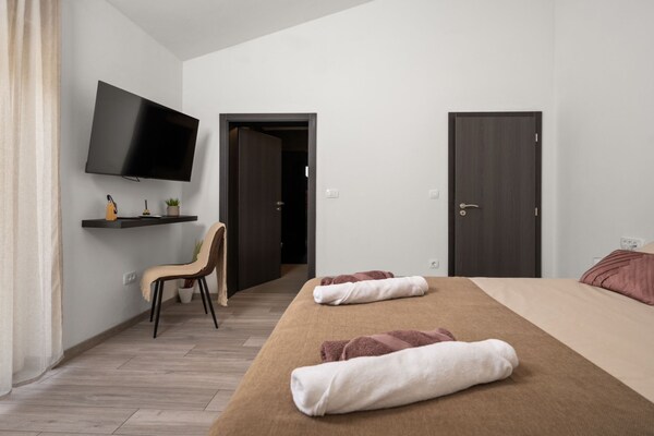 Villa Sabina in Santalezi: privézwembad en 3 slaapkamers nabij Labin - thumbnail 2