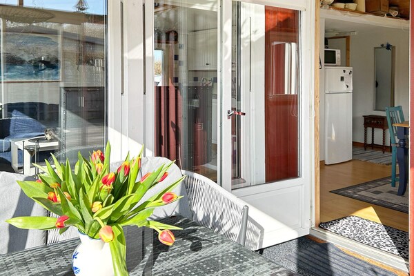 Op 800 m van zee: Charmant vakantiehuis in Laholm voor 6 personen - thumbnail 6