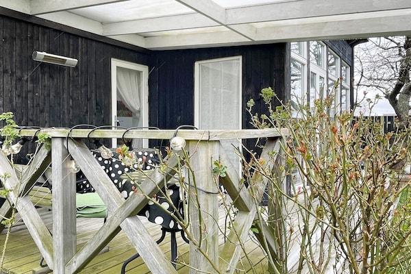 Vrijstaand vakantiehuis nabij Ystad met tuin en gastenverblijf - thumbnail 4
