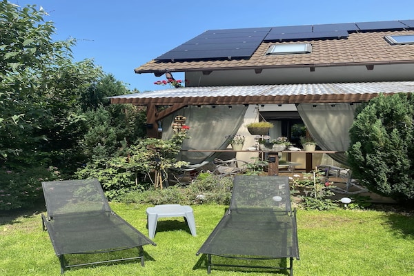 8-persoons vakantiehuis in Kołczewo op 800 m van het meer - thumbnail 1