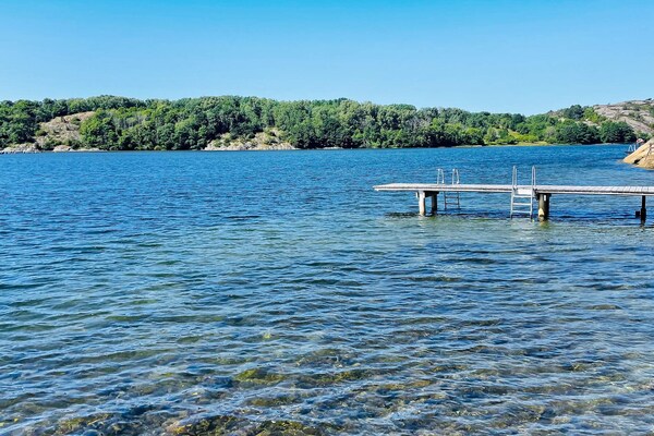 Nieuw vakantiehuisje bij Nösund met eigen terras en gratis WiFi - thumbnail 3