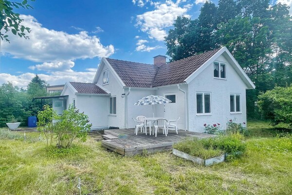 Zweeds vakantiehuis aan de golfbaan bij meer Hagsjön, 5 personen - thumbnail 1