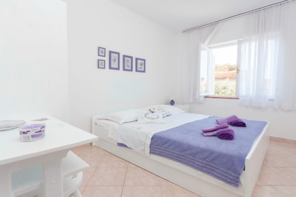 Rustiek appartement voor 8 met terras en zeezicht in Podgora - thumbnail 6
