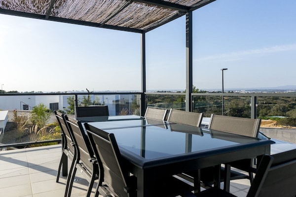 Modern vakantiehuis met privézwembad in Porches, Algarve – dichtbij strand - thumbnail 2