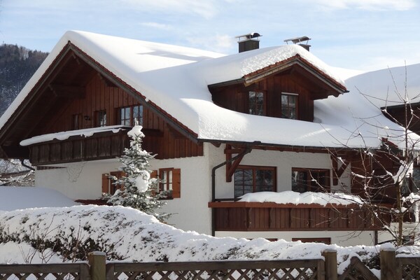 Luxe 4-sterrenappartement Almrausch met balkon in het hart van Oberstaufen - thumbnail 2