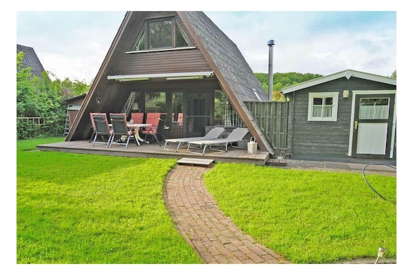 Knus vakantiehuis met sauna en omheinde tuin in Damp, vlakbij de Oostzee - thumbnail 2