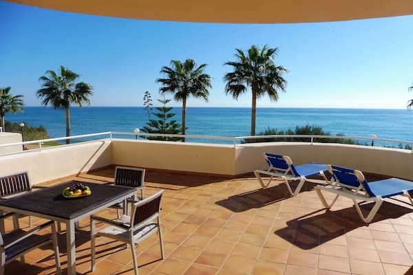 Luxe strandappartement met panoramisch zeezicht en 100m² terras in Bahia de Casares - thumbnail 5