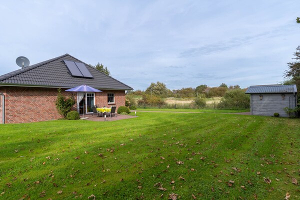 Licht appartement met eigen tuin in Garding - thumbnail 3