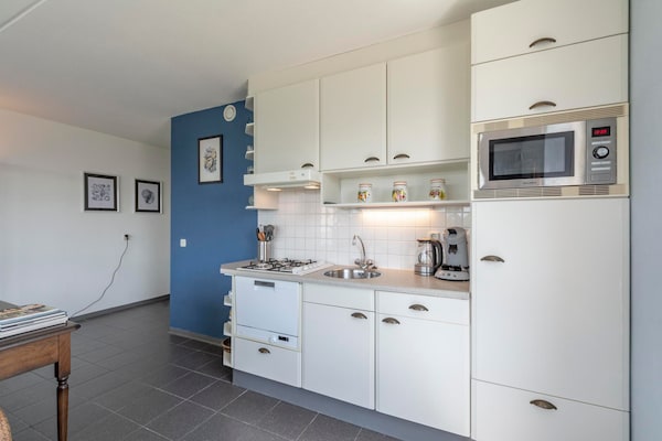 Stijlvol duinappartement op loopafstand van strand in Groote Keeten - thumbnail 4