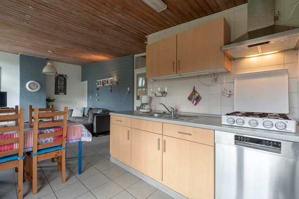 Comfortabele bungalow op loopafstand van strand Sint Maartenszee - thumbnail 3