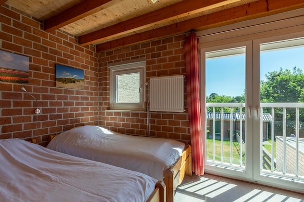 Vrijstaand vakantiehuis in Callantsoog, 900m van strand met omheinde tuin - thumbnail 3