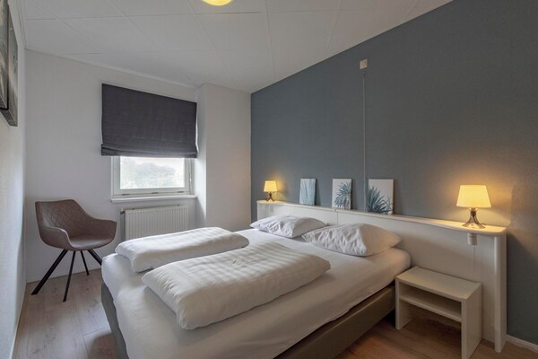 Modern appartement in Julianadorp aan Zee met duinuitzicht, 1,2km van strand - thumbnail 3