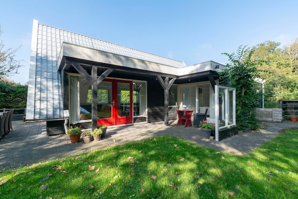 Villa Matisse: stijlvol familiehuis met omheinde tuin bij strand Callantsoog - thumbnail 6