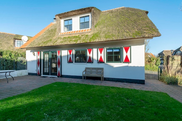 Vrijstaande wellnessvilla met sauna op 900m van het strand in Callantsoog - thumbnail 1
