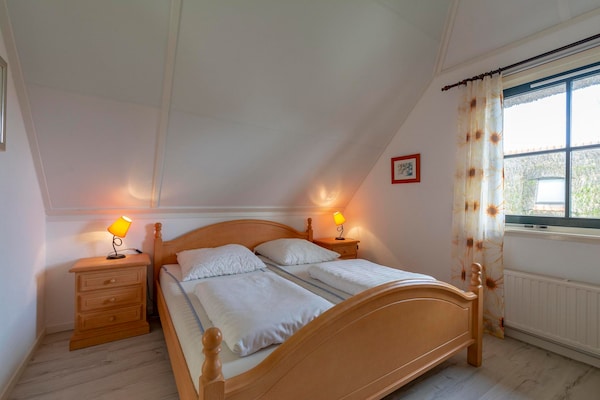 Vrijstaande wellnessvilla met sauna op 900m van het strand in Callantsoog - thumbnail 3