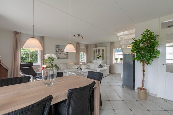 Moderne villa aan duinen en water in Callantsoog – 100m², 4 pers. - thumbnail 6