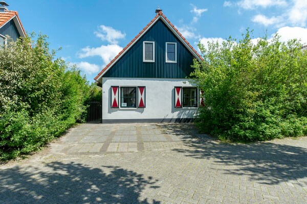 Lichte villa met omheinde tuin op 900m van het strand in Callantsoog - thumbnail 1