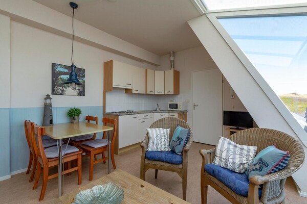 Gezellig appartement aan dorpsplein Callantsoog, 250m van strand - thumbnail 4