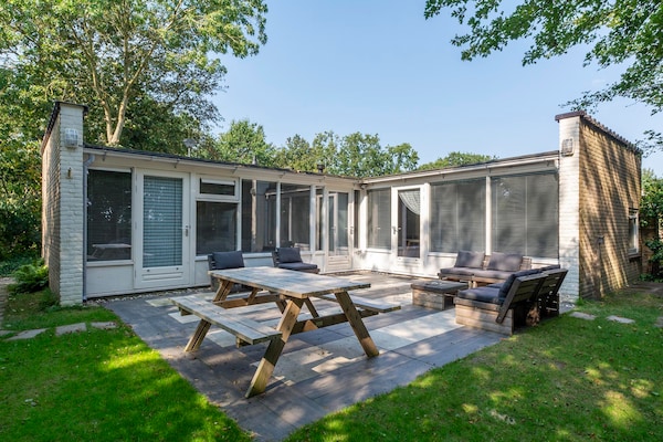 Gezellige vrijstaande bungalow bij Sint Maartenszee, 4 km van het strand - thumbnail 1