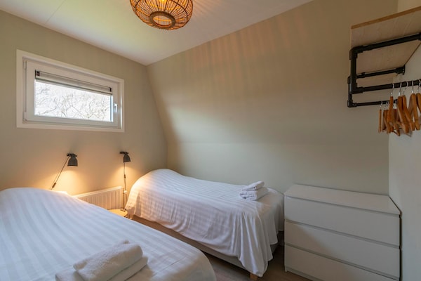 Vrijstaande bungalow met jacuzzi op 1,1 km van strand Callantsoog - thumbnail 6