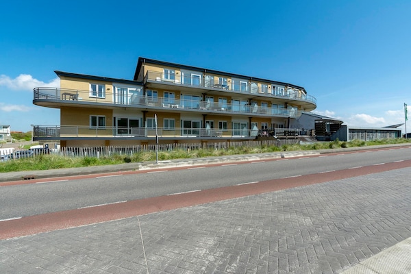 Wijde Blick 103: Gezellig appartement op 250m van strand in Callantsoog - thumbnail 1