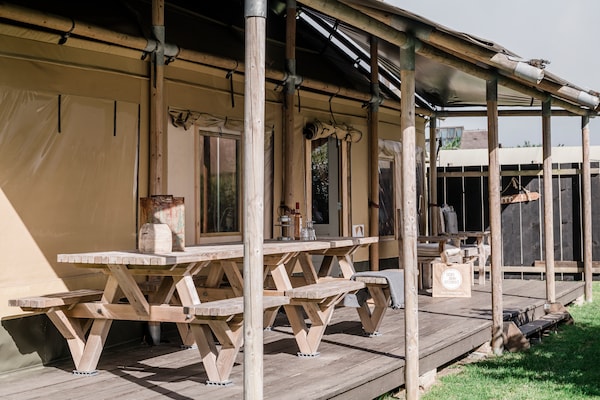 Beach Lodge Luxe in Callantsoog: safari-tent op 1km van het strand - thumbnail 2