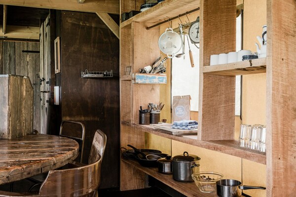 Wood Lodge Duynpark: Luxe kamperen bij strand Callantsoog - thumbnail 6