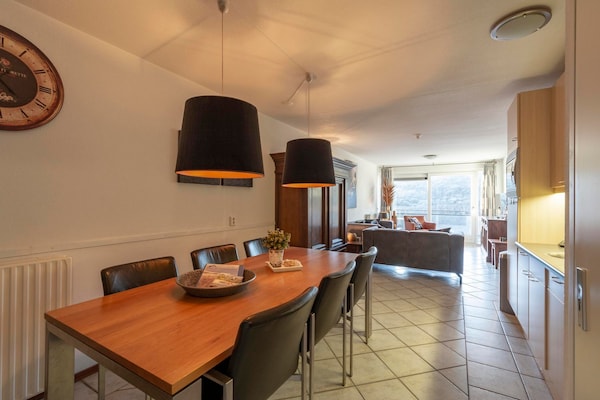 Wijde Blick 210: Modern appartement met zeezicht in hartje Callantsoog - thumbnail 2