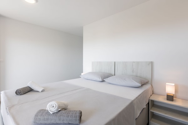 Privézwembad en luxe in Villa Bonce, Kaštel Stari - thumbnail 6