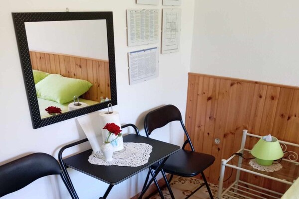 Knusse kamer aan de Kroatische kust in Martinšćica, Cres – vlakbij zee - thumbnail 2