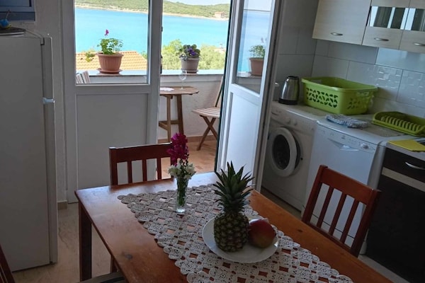 Knusse kamer aan de Kroatische kust in Martinšćica, Cres – vlakbij zee - thumbnail 5
