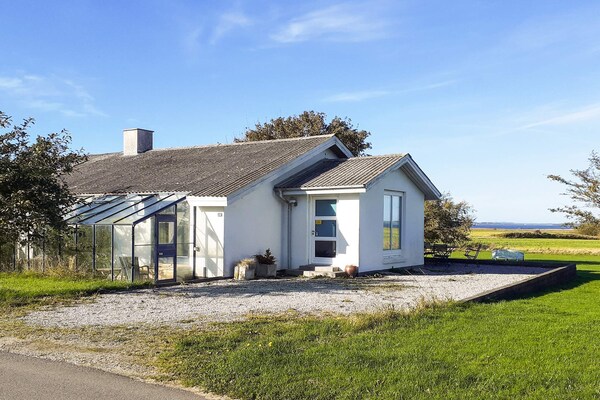 Op 400 m van zee: Licht vakantiehuis in Hurup Thy met whirlpool - thumbnail 1