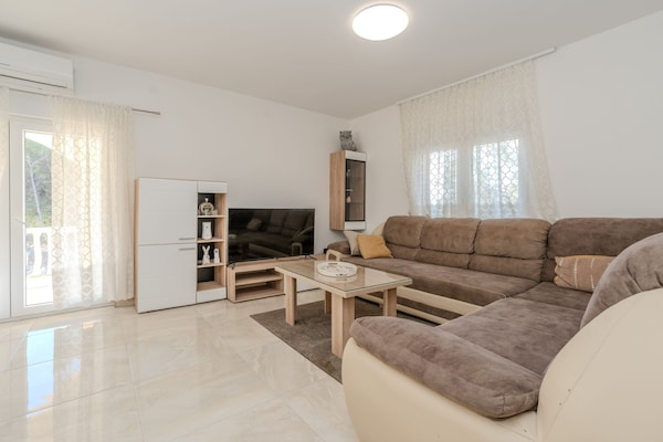 Guest Gouse Stipanovi Dvori - Double Bedroom with Terrace 5 - thumbnail 4