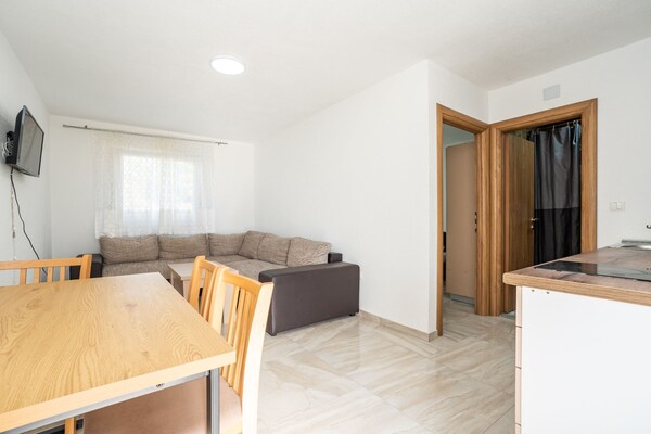 Guest Gouse Stipanovi Dvori - Three Bedroom Apartment with Terrace 8 - thumbnail 1