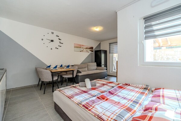 Apartments Robi & Kristina - Studio Apartment with Terrace S2 - thumbnail 5