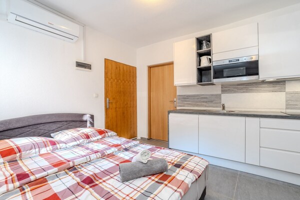 Apartments Robi & Kristina - Studio Apartment with Terrace S2 - thumbnail 6