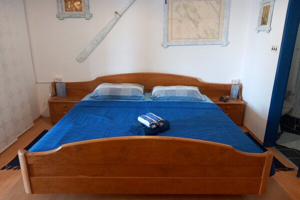 Studio met zeezicht op slechts 5 meter van het strand in Rab - thumbnail 6