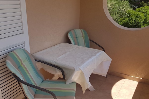 Rustiek appartement voor 4 op 300m van het strand in Lopar, Rab - thumbnail 2