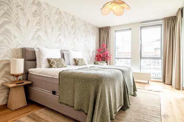 Elegant appartement met panoramisch zeezicht in Scheveningse haven - thumbnail 4