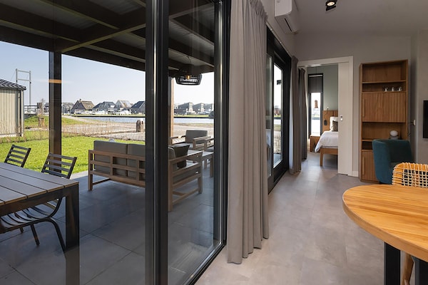 Luxe Docklodge aan het Tjeukemeer met privé aanlegsteiger - thumbnail 6