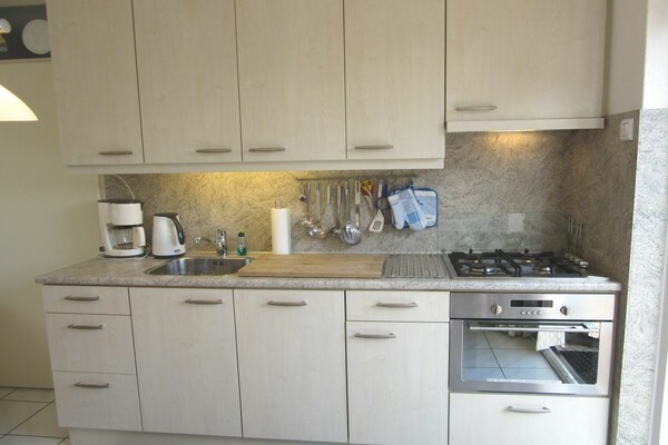 Comfortabel vakantiehuis in Ouddorp, 10 minuten van zee en strand - thumbnail 1