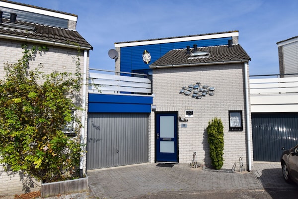 Luxe vakantiehuis met 3 slaapkamers op 3 km van het strand van Ouddorp - thumbnail 1