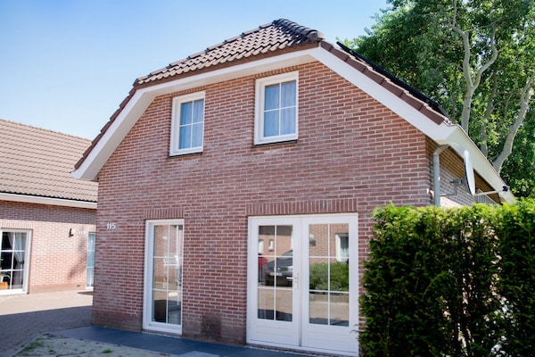 Luxe vakantiehuis voor 4 personen dichtbij het strand van Ouddorp - thumbnail 2