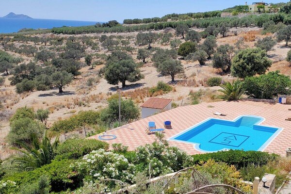 Ruime villa met zwembad in Pitsidia, Kreta – 8 personen, 300m² - thumbnail 6