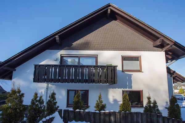 Op 1 km van centrum: sfeervol vakantiehuis in Winterberg - thumbnail 2