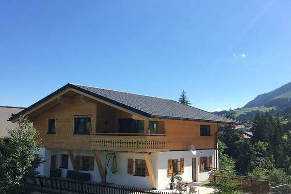 Alpine chalet in Riezlern: knusse thuisbasis vlakbij de piste en wandelroutes - thumbnail 3