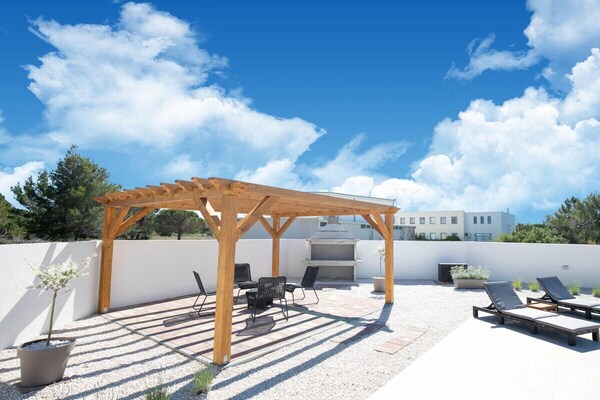 Moderne villa met privézwembad en zeezicht in Zadar, Kroatië - thumbnail 3