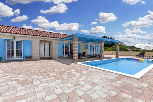 Comfortabele villa met zwembad nabij Zadar voor 6 personen - thumbnail 3