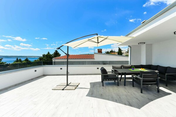 Ruime villa voor 8 personen nabij Jasenice, Dalmatië – 190m² comfort - thumbnail 4